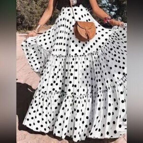 Dresses & Skirts - Polka dots maxi skirt